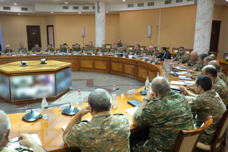 ՊՆ-ում տեղի է ունեցել ռազմական խորհրդի նիստ