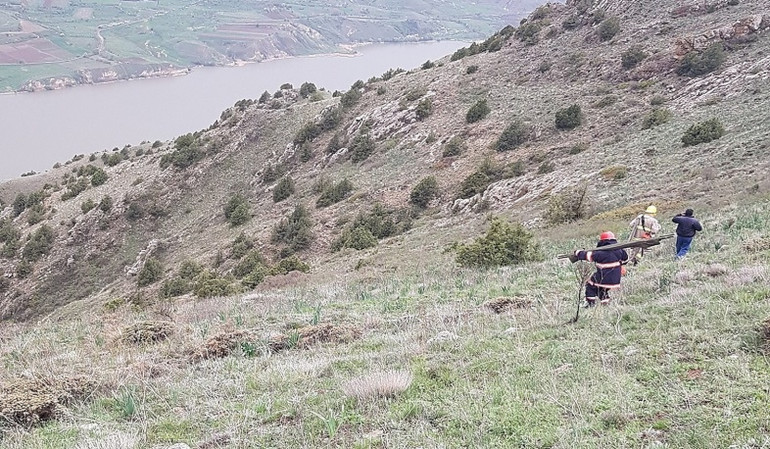 Քաղաքացին 10-12 մ բարձրությունից ընկել է ձորը. փրկարարները օգնության են հասել
