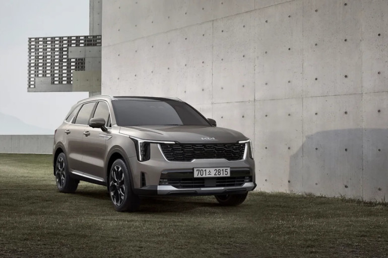 Kia-ն ցուցադրել է թարմացված Sorento քրոսովերը (լուսանկարներ)