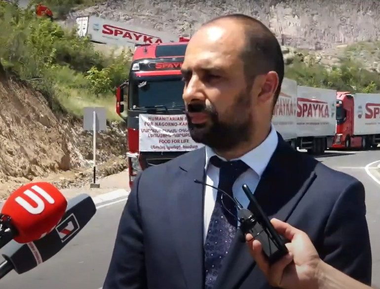 Ո՛չ Ադրբեջանից, ո՛չ ՌԴ խաղաղապահներից օգնությունն անցկացնելու մասով պատասխան չկա․ Վարդան Սարգսյանը՝  հումանիտար բեռն Արցախ տեղափոխելու մասին