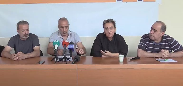 Բերանդ մյուռոնով ողողիր, նոր մեր տղաների անունը տուր․ զոհվածի մայրը՝ Նիկոլ Փաշինյանին