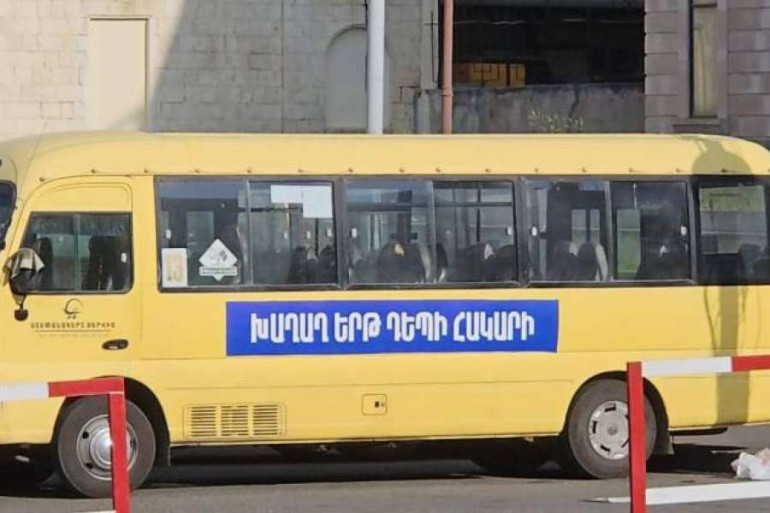 Խաղաղապահները հրաժարվել են ուղեկցել խաղաղ բնակիչների ավտոերթը դեպի Հակարիի կամուրջ