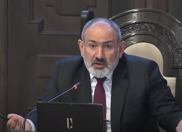 Եթե մարդը չափահաս է ու որոշել է ծրագրից օգտվելով երեխա ունենալ, ինչո՞ւ ենք տարիքային շեմ սահմանում․ Նիկոլ Փաշինյան