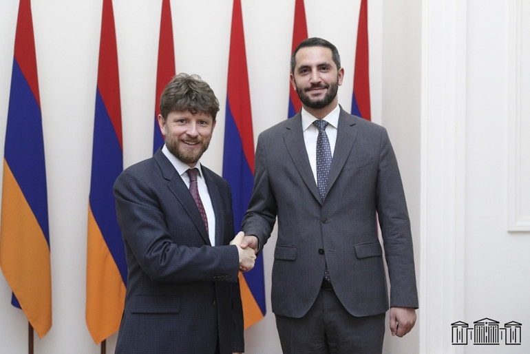 Ռուբեն Ռուբինյանն ընդունել է ՀՀ-ում Ֆրանսիայի նորանշանակ դեսպանին