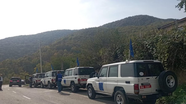 Ադրբեջանցիները կրակել են ԵՄ դիտորդների ուղղությամբ. ՊՆ