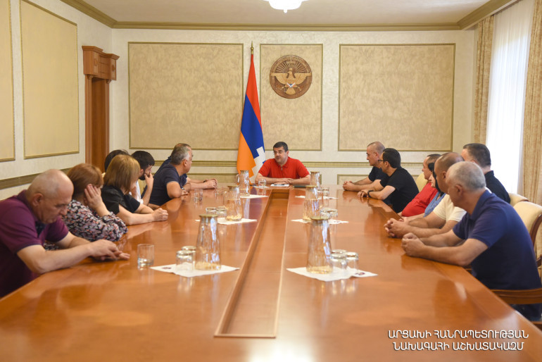 Արցախի նախագահն ընդունել է ԱԺ «Ազատ հայրենիք-ՔՄԴ» խմբակցության պատգամավորներին