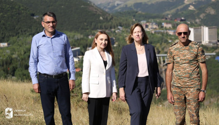ՀՀ-ում ԱՄՆ դեսպանն ու Լիլիթ Մակունցն այցելել են Ջերմուկ (լուսանկարներ)