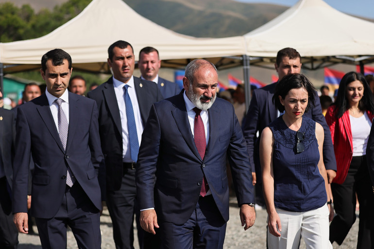 Լողի մրցաշարի նպատակներից է նաև Շողակաթի այս գեղատեսիլ ափն ավելի գրավիչ դարձնել ներդրումների համար. Փաշինյան (լուսանկարներ)