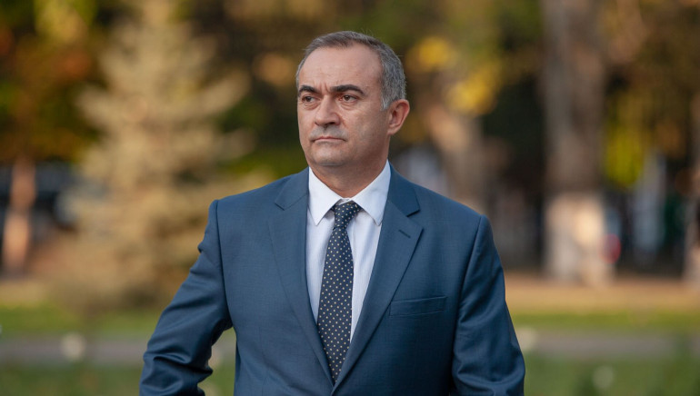 Կոչս ուղղում եմ Երևանի քաղաքապետի 14 թեկնածուներին, դուք ներկայացնելու եք մի քաղաք, որտեղ գտնվում է Արցախի Հանրապետության ներկայացուցչությունը․ Թևան Պողոսյան