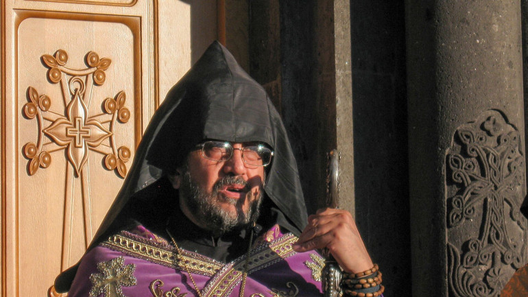 Շիրակի թեմի առաջնորդ Տեր Միքայել արքեպիսկոպոս Աջապահյանը տուժող է ճանաչվել․ ՔԿ
