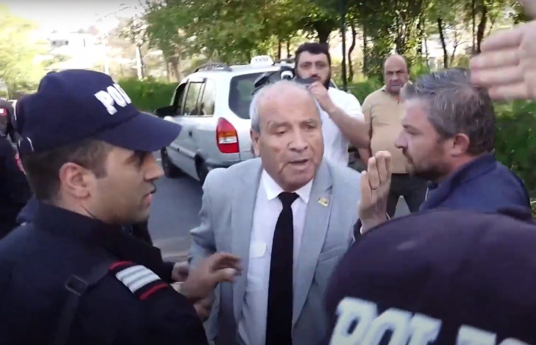 «Եռաբլուրում» ՔՊ-ական պատգամավորների ու զինծառայողների ծնողների միջև քաշքշուկ է սկսվել (լուսանկարներ)