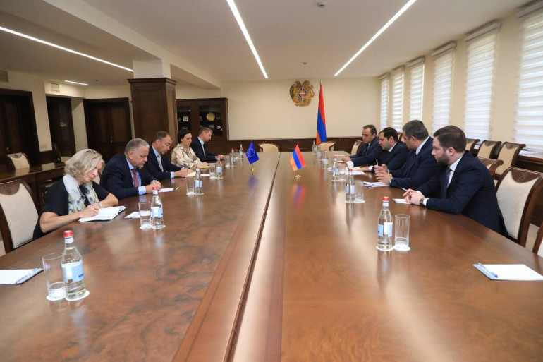 Սուրեն Պապիկյանը Տոյվո Կլաարի հետ քննարկել է հայ-ադրբեջանական սահմանին տիրող իրադրությանն առնչվող հարցեր