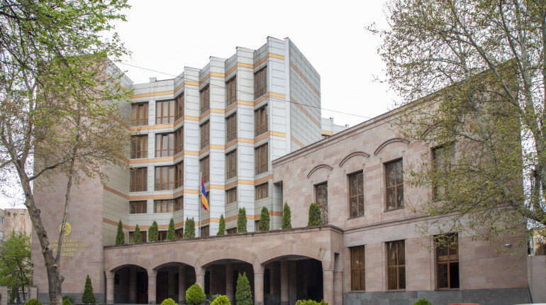Զանգվածային ակցիաների մասնակիցը ձերբակալվել է՝ համակարգչային ակումբի գույքը վնասելու և ոստիկանի օրինական ծառայողական գործունեությանը միջամտելու կասկածանքով
