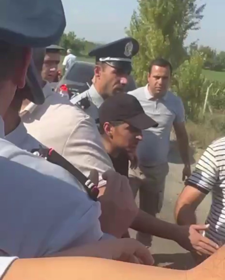 Քաղաքացիները փակել են Երասխ-Երևան միջպետական մայրուղու Արտաշատի հատվածը