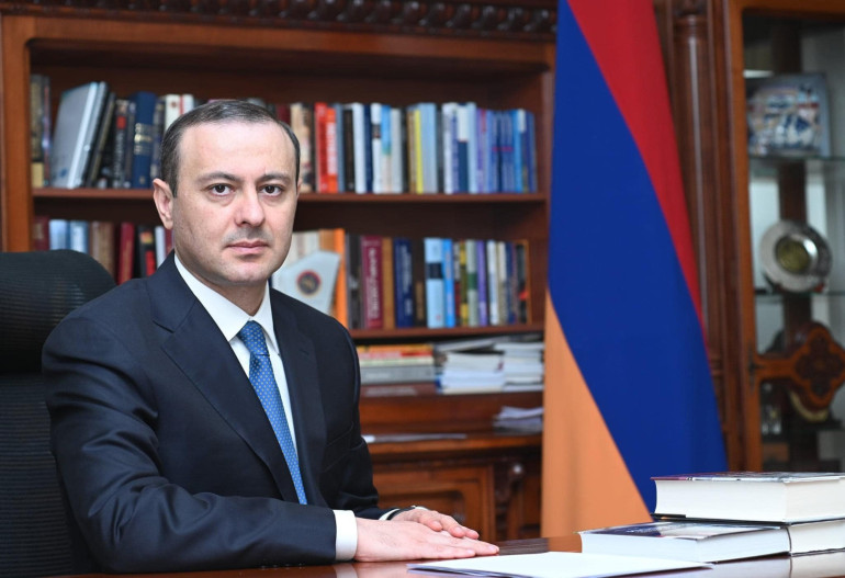 ԱԽ քարտուղարը կմեկնի Բրյուսել, կհանդիպի Հաջիևի հետ՝ նախապատրաստելու հոկտեմբերի 5-ին Գրանադայում նախատեսված Փաշինյան-Ալիև հանդիպումը