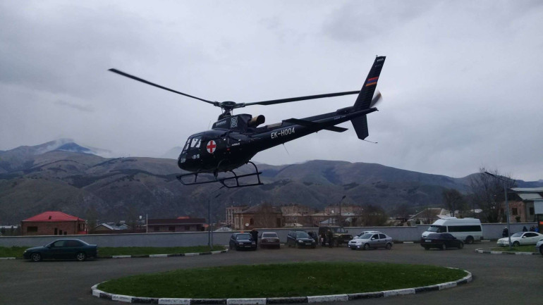 Երևանից ուղղաթիռով բժիշկների թիմը մեկնել է Ստեփանակերտ