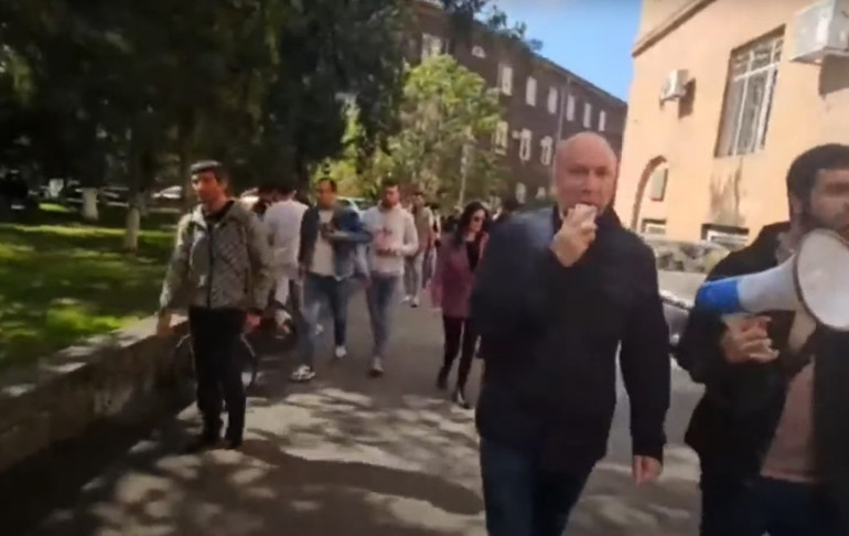 Փաշինյանը տեղյակ է Սյունիքում սպասվող զարգացումների մասին, ՀՀ-ի գոյությունը վտանգված է․ Թևանյանը ուսանողներին դասադուլի կոչ արեց