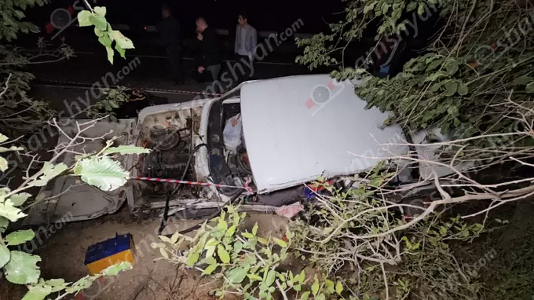 Վայոց Ձորի մարզում բախվել են Mercedes-ն ու ВАЗ-2101-ը. կա զոհ և վիրավորներ․ նրանք Արցախից բռնի ուժով տեղահանվածներ են․ Shamshyan.com