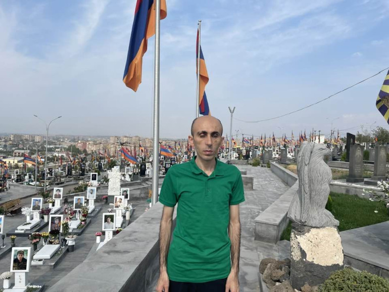 Ես արդեն Երևանում եմ. Արտակ Բեգլարյան