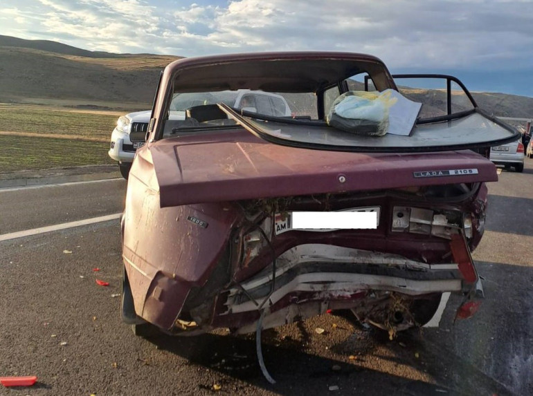 Երևան-Գյումրի ավտոճանապարհին բախվել են «Mercedes Benz»-ը, «Opel»-ը և «VAZ»-ը. կա տուժած