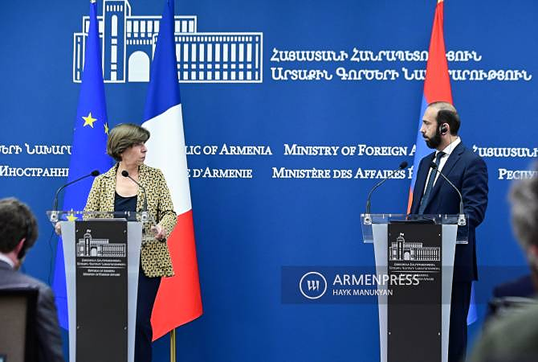 ԼՂ հայերն ինքնակամ չեն լքել իրենց տները, սա տեղահանում էր․ Կատրին Կոլոննա