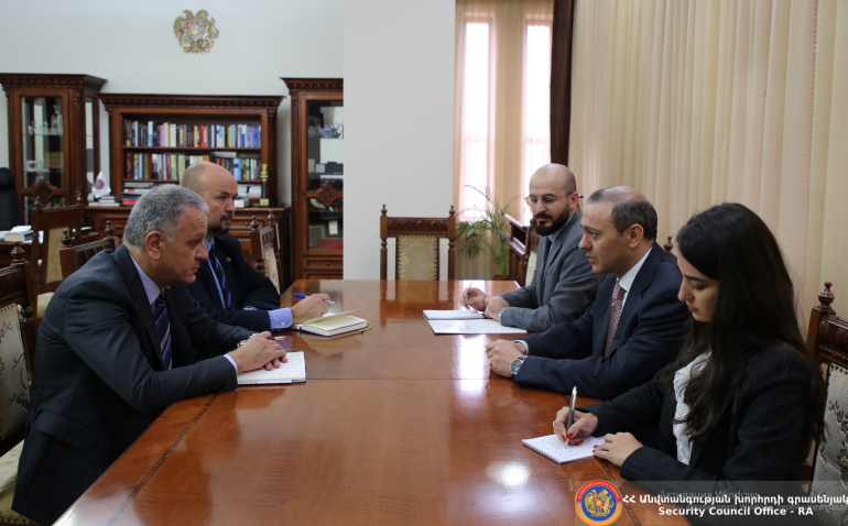Արմեն Գրիգորյանը ԵՄ դեսպանի հետ քննարկել է ՀՀ-ում ստեղծված անվտանգային իրադրությունը