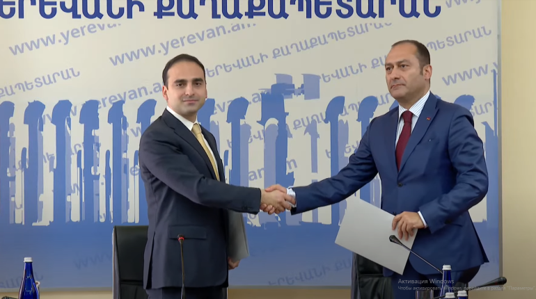Երևանը դարձնել Եվրոպական մոդելի, հարմարավետ քաղաք․ «Քաղաքացիական պայմանագիր» և «Հանրապետություն» խմբակցությունները հուշագիր ստորագրեցին (տեսանյութ)