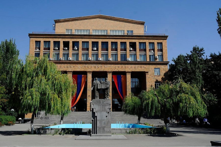 ՀՀ կառավարությունը կփոխհատուցի ԼՂ-ից տեղահանված ուսանողների ուսման վարձը