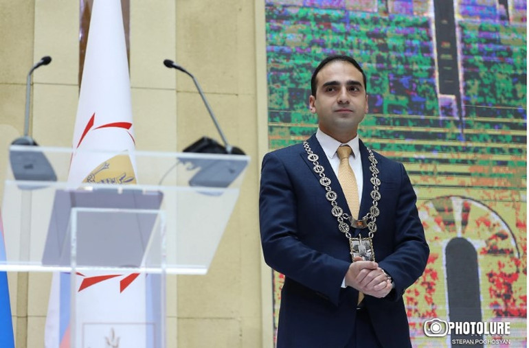Մեր մայրաքաղաքի անձնագրի դիմաց վստահեցնում եմ, որ ծառայել ու ծառայելու եմ  Երևանին ու երևանցուն․ Տիգրան Ավինյան (տեսանյութ)
