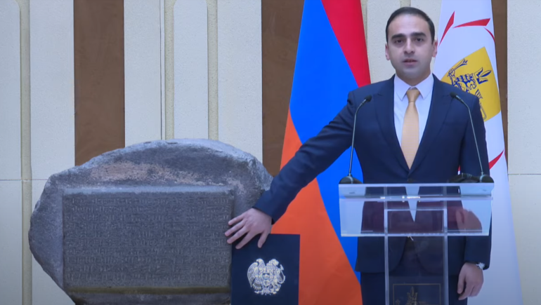 Տիգրան Ավինյանը երդվեց և ստանձնեց Երևանի քաղաքապետի պաշտոնը (տեսանյութ)