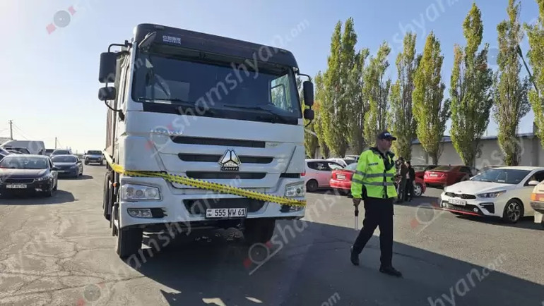 Կոտայքում բեռնատարը վրաերթի է ենթարկել հետիոտնին, վերջինս հիվանդանոցի ճանապարհին մահացել է