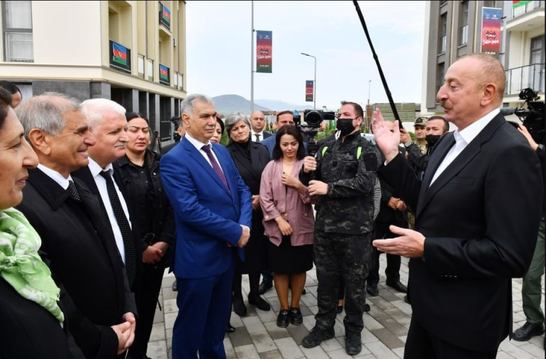 «Մենք կվերադառնանք Զանգեզուր, ոչ թե տանկերով, այլ քաղաքացիական մեքենաներով» . Ալիև