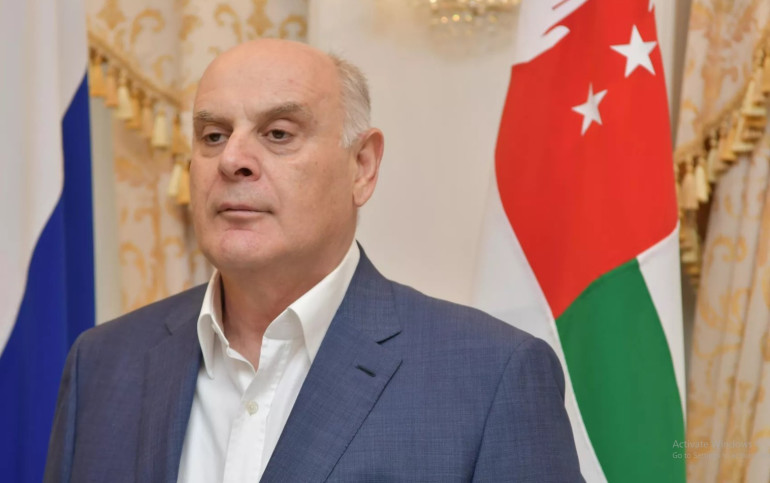 Փաշինյանի քաղաքականության հետևանքով ԼՂ հայերը կորցրին պետականությունը, խախտվեց ՀՀ տարածքային ամբողջականությունը. Աբխազիայի նախագահ