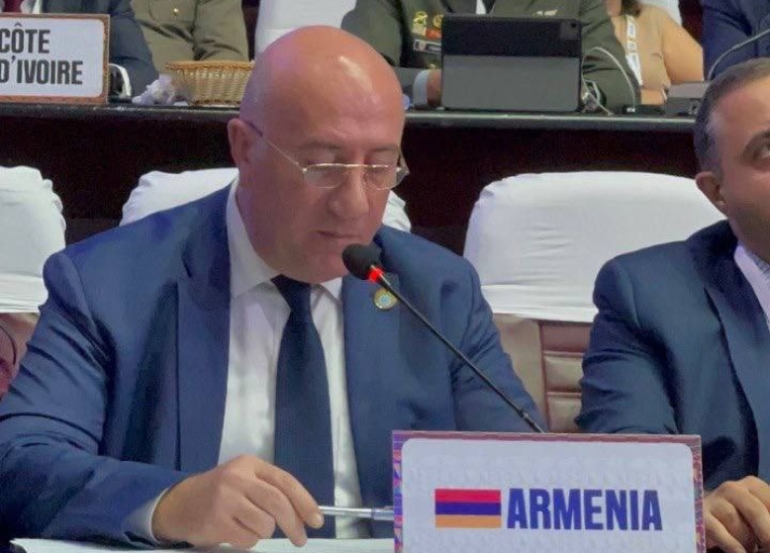 Հայաստանը կշարունակի ուժեր պատրաստել և տրամադրել միջազգային խաղաղապահ առաքելություններին․ պաշտպանության փոխնախարար Հայաստանը կշարունակի ուժեր պատրաստել և տրամադրել միջազգային խաղաղապահ առաքելություններին․ պաշտպանության փոխնախարար