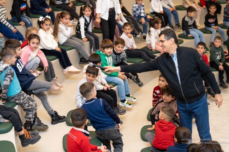 Ucom and Smartcom gifted smartwatches and uKid application services to COAF SMART Center children Ucom and Smartcom gifted smartwatches and uKid application services to COAF SMART Center children
