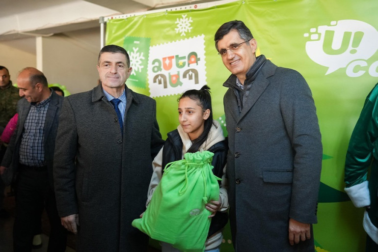 Ralph Yirikian, Director General of Ucom, congratulated the forcibly displaced children from Artsakh living in Tavush and Vayots Dzor with New Year's gifts Ralph Yirikian, Director General of Ucom, congratulated the forcibly displaced children from Artsakh living in Tavush and Vayots Dzor with New Year's gifts