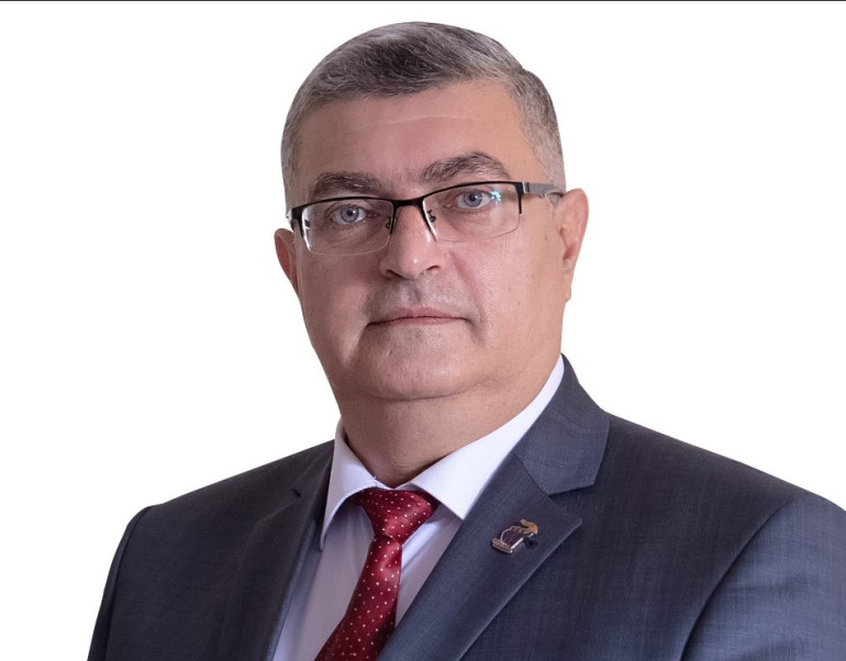 Խոշոր ավտովթարի հետևանքով կյանքից հեռացել է ԱԺ նախկին պատգամավոր Հրանտ Այվազյանը Խոշոր ավտովթարի հետևանքով կյանքից հեռացել է ԱԺ նախկին պատգամավոր Հրանտ Այվազյանը
