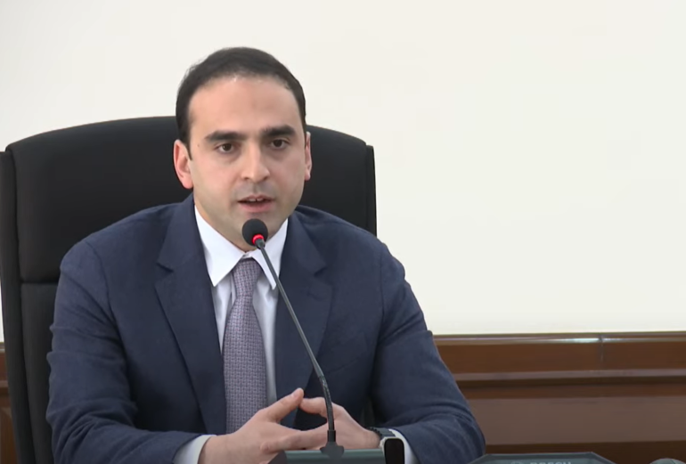 Բոյկոտի «անձրևանոցի» տակ անգործություն մի՛ արեք, ավագանու անդամ լինելը պարտականություն է․ Ավինյան (տեսանյութ)