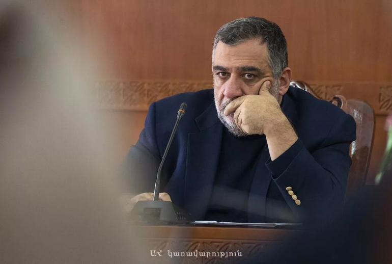 Ապրիլի 5-ից մենք բացարձակապես ոչ մի տեղեկություն չունենք նրա առողջական վիճակի մասին. Ռուբեն Վարդանյանի որդու հարցազրույցը՝ LE FIGARO պարբերականին