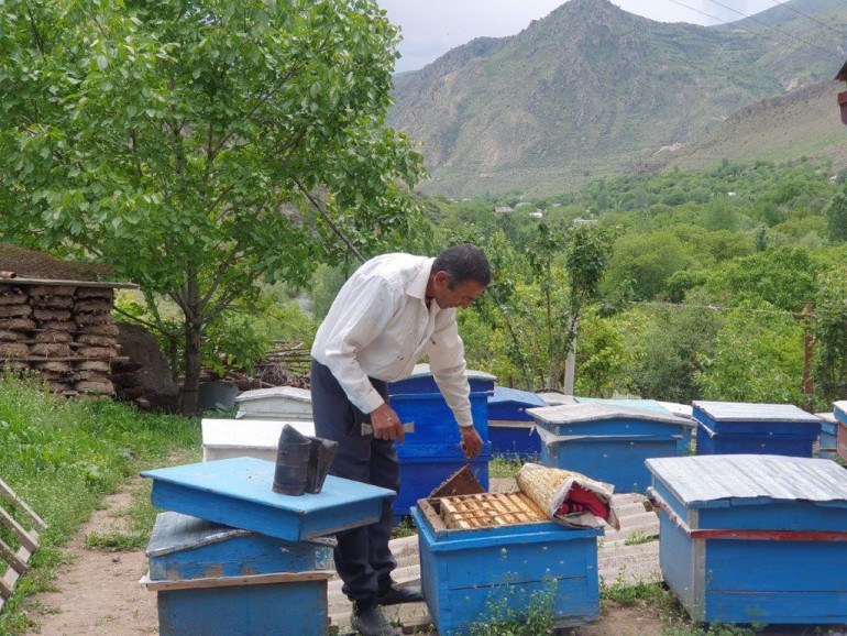New technologies as guarantees for wildlife conservation and rural development New technologies as guarantees for wildlife conservation and rural development
