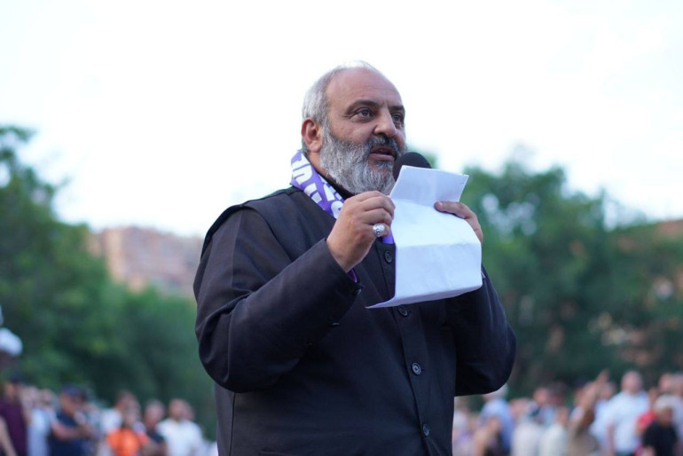 Հավաքները շարունակելու ենք, մեզ համար նահանջ գոյություն չունի. Բագրատ Սրբազան