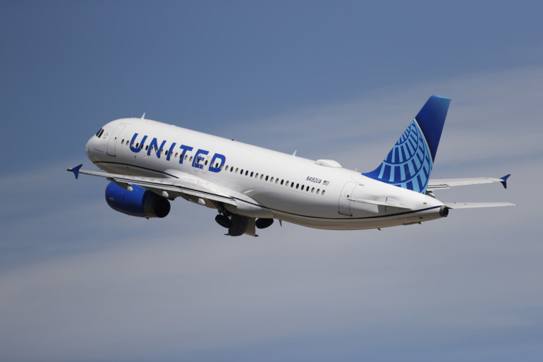 Լոս Անջելեսում United Airlines ավիաընկերության ինքնաթիռը թռիչքի ժամանակ կորցրել է անիվը (տեսանյութ) Լոս Անջելեսում United Airlines ավիաընկերության ինքնաթիռը թռիչքի ժամանակ կորցրել է անիվը (տեսանյութ)