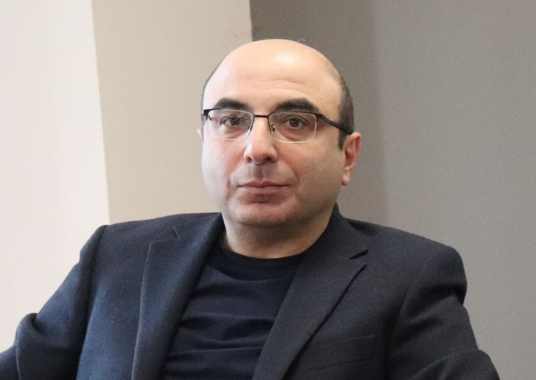 Մինչ «հեծանվորդը» փչացրեց Երևանի հարաբերությունները Մոսկվայի հետ, Ադրբեջանն ընդունեց արևմտյան միջնորդությունը, բայց բարելավեց հարաբերությունները ՌԴ-ի հետ․ Վահե Հովհաննիսյան Մինչ «հեծանվորդը» փչացրեց Երևանի հարաբերությունները Մոսկվայի հետ, Ադրբեջանն ընդունեց արևմտյան միջնորդությունը, բայց բարելավեց հարաբերությունները ՌԴ-ի հետ․ Վահե Հովհաննիսյան