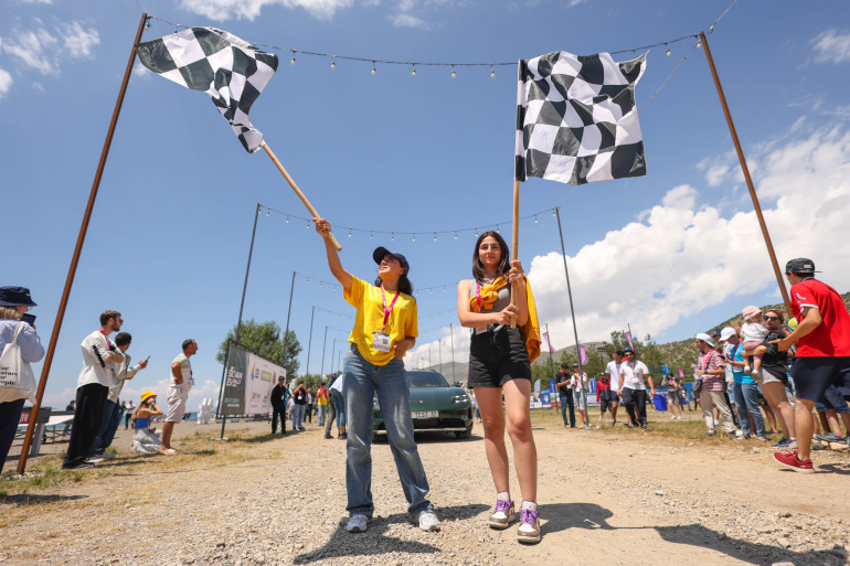 Sevan EV Rally 2024․ տարածաշրջանի՝ էլեկտրական մեքենաներով առաջին մրցաշարը տեղի ունեցավ Սևան Ստարտափ Սամմիթում (լուսանկարներ) Sevan EV Rally 2024․ տարածաշրջանի՝ էլեկտրական մեքենաներով առաջին մրցաշարը տեղի ունեցավ Սևան Ստարտափ Սամմիթում (լուսանկարներ)