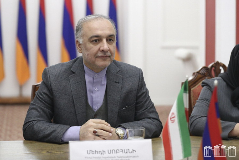 Իրանի դեսպանը ևս հերքել է Թեհրանի և Երևանի միջև ռազմական պայմանագրի մասին լուրը Իրանի դեսպանը ևս հերքել է Թեհրանի և Երևանի միջև ռազմական պայմանագրի մասին լուրը
