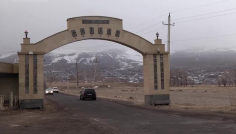 Ճաքեր՝ դպրոցի ու այլ շինությունների պատերին. ինչ վնաս է հասցրել երկրաշարժը Երանոսում Ճաքեր՝ դպրոցի ու այլ շինությունների պատերին. ինչ վնաս է հասցրել երկրաշարժը Երանոսում