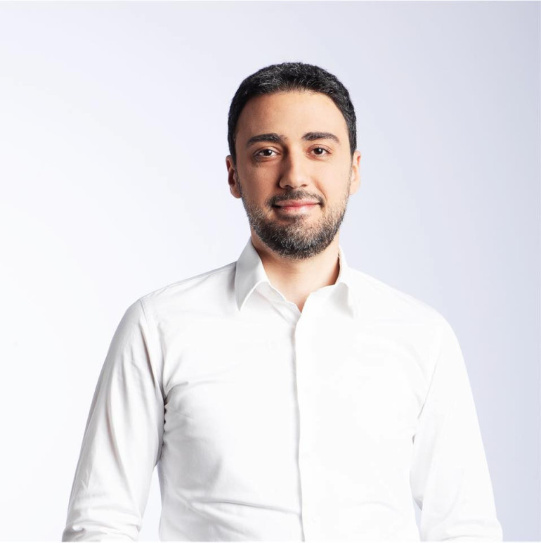 Հրայր Թովմասյանի դեմ հարուցված քրեական գործը պետք է կարճվի․ Արամ Վարդևանյան Հրայր Թովմասյանի դեմ հարուցված քրեական գործը պետք է կարճվի․ Արամ Վարդևանյան