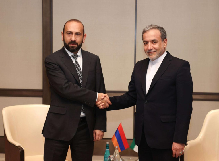 ՀՀ արտգործնախարարը հեռախոսազրույց է ունեցել Իրանի պաշտոնակցի հետ ՀՀ արտգործնախարարը հեռախոսազրույց է ունեցել Իրանի պաշտոնակցի հետ