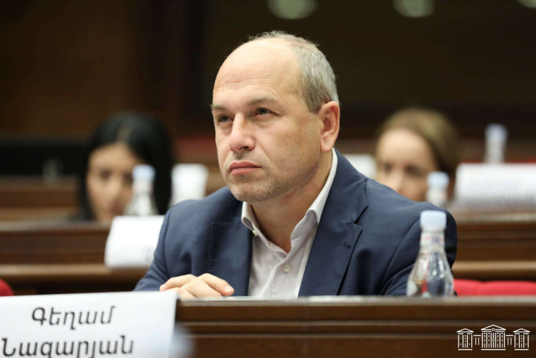 Խոսել եմ մեր խմբակցության թե՛ ղեկավարի, թե՛ քարտուղարի հետ, ոչ մի հարց չի քննարկվելու իմ մասով. Գեղամ Նազարյան Խոսել եմ մեր խմբակցության թե՛ ղեկավարի, թե՛ քարտուղարի հետ, ոչ մի հարց չի քննարկվելու իմ մասով. Գեղամ Նազարյան