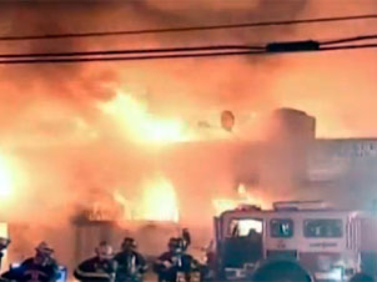 Fire destroys building in New Jersey